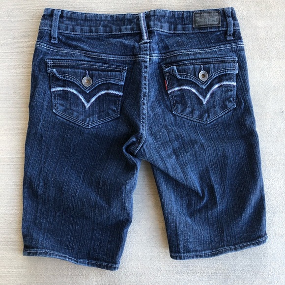 Levi’s Jean Bermuda Shorts - Picture 2 of 5